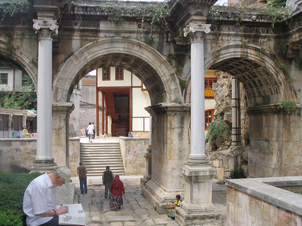 Ersoy Efe Pansiyon Antália Exterior foto